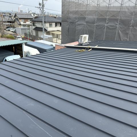 本社の屋根工事✨ アイキャッチ画像